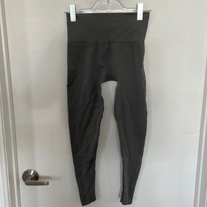 Set active sculpt flex leggings gray. Size M/L
